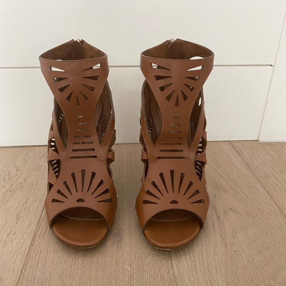 Sergio Rossi Brown Leather Laser Cut Heels